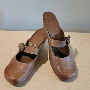 Baretraps Brown Leather Laguna Clogs Women's‎ Size 10